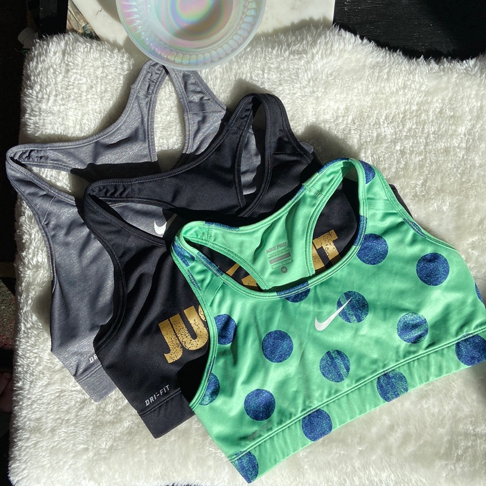 Nike Dri- Fit Sport Bra Medium Bundle w/ Free Nike Yoga Drop Crotch Pants M
